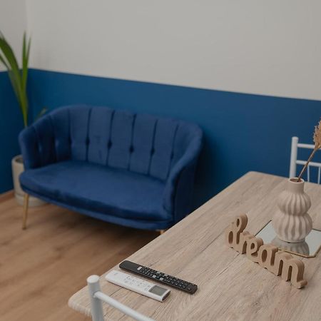Sis Urban Apartments Athena Bagian luar foto