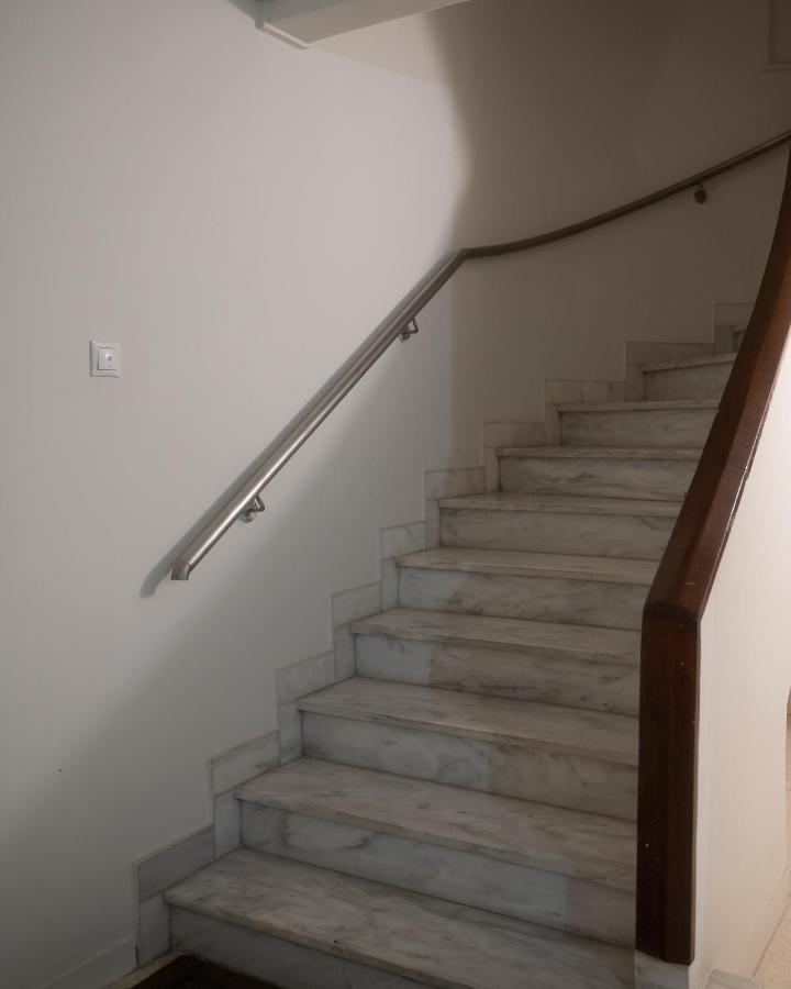 Sis Urban Apartments Athena Bagian luar foto
