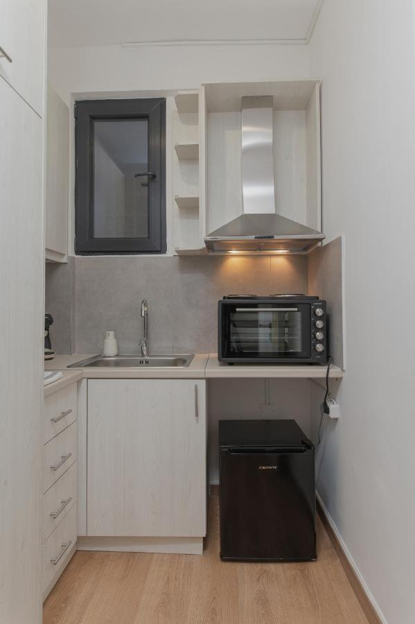 Sis Urban Apartments Athena Bagian luar foto